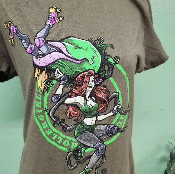Roller derby poison ivy - Picture 2 of 3